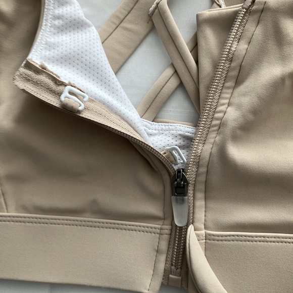 SPORTS BRA - Picture 4 of 4